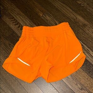 Lululemon Hotty Hot High Rise Lined Short 2.5”